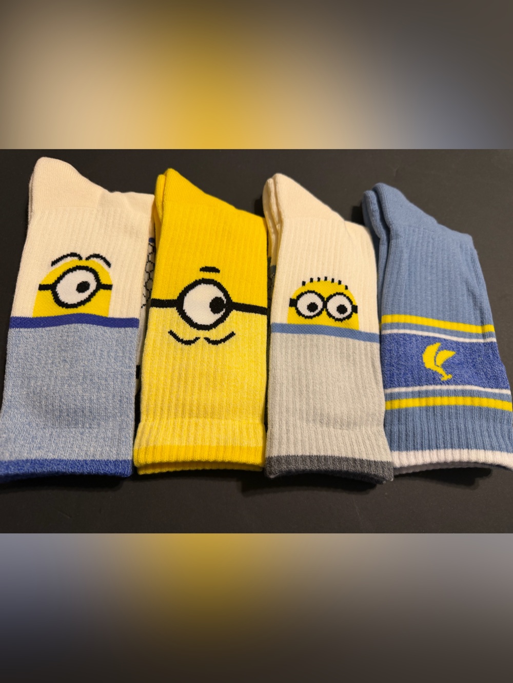 Bombas Minions Midweight Calf/Crew Sock Size Medium 4 pack